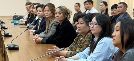 Сотрудники Архива Президента РК награждены государственными наградами в честь Дня Республики фото галереи 13